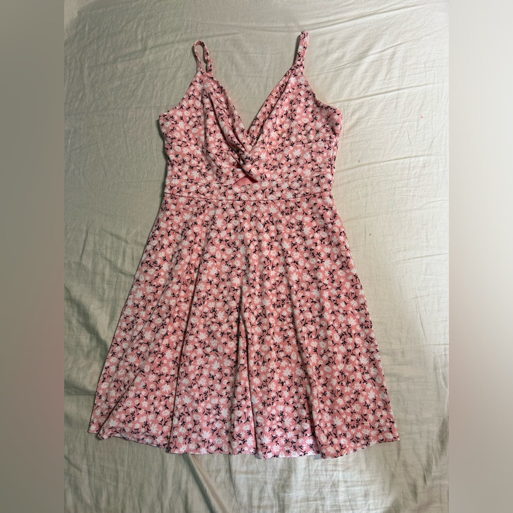 Francesca’s front twist floral mini dress